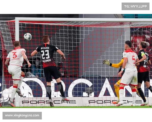 德甲杜塞尔多夫成功签约日本中场球员助力球队升级计划