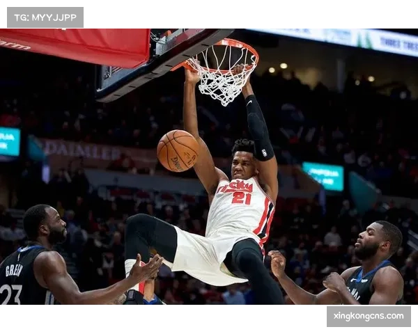 上海怀特塞德末节内线统治力显现 11分15篮板阻断青岛反扑